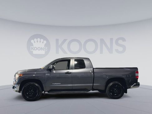 Used 2018 Toyota Tundra SR5 AWD/4WD image 7
