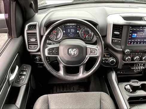 Used 2019 RAM 1500 Big Horn AWD/4WD image 4