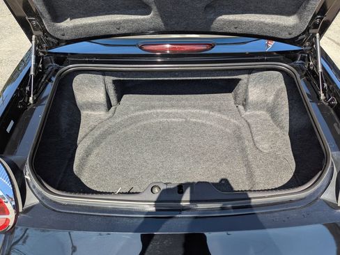 Used 2002 Ford Thunderbird RWD image 45