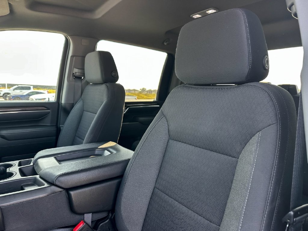 Used 2024 Chevrolet Silverado 2500 LT AWD/4WD image 14
