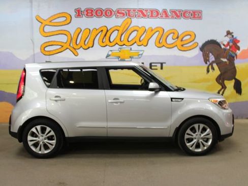 Used 2016 Kia Soul + w/ Audio Package FWD image 1