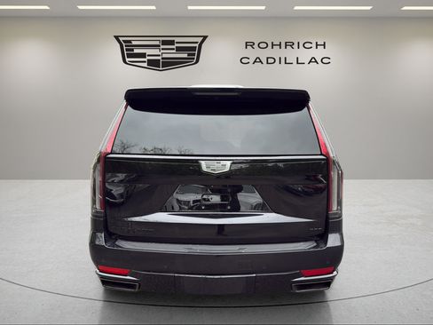 Used 2021 Cadillac Escalade Sport w/ Driver Assist Tech Package AWD/4WD image 6