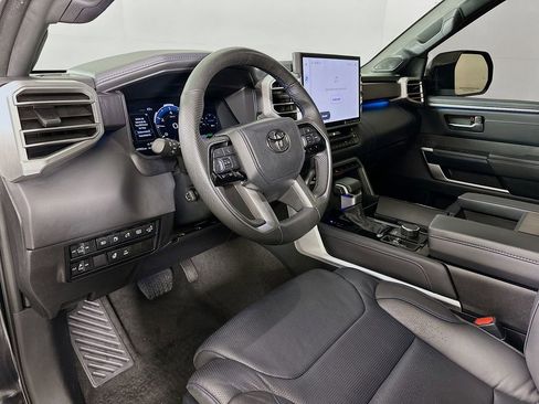 Used 2023 Toyota Tundra Platinum image 9