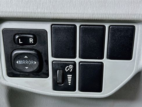 Used 2013 Toyota Prius Three FWD image 17