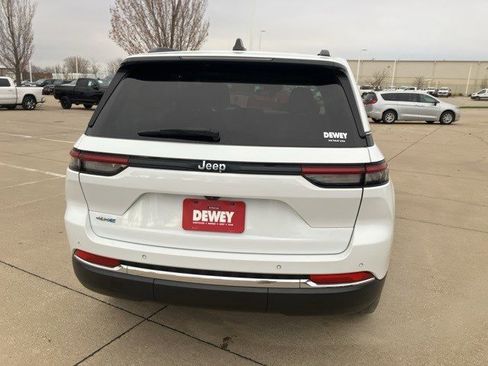 Used 2022 Jeep Grand Cherokee Limited 4xe image 7