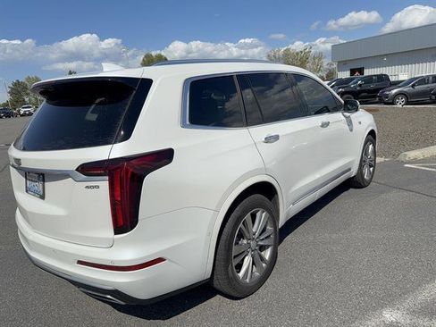 Used 2022 Cadillac XT6 Premium Luxury w/ Technology Package FWD image 33