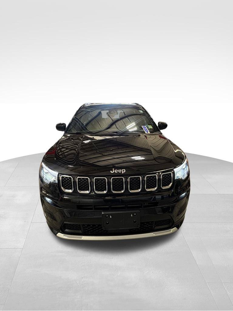 Used 2024 Jeep Compass Limited w/ Elite Group AWD/4WD image 5
