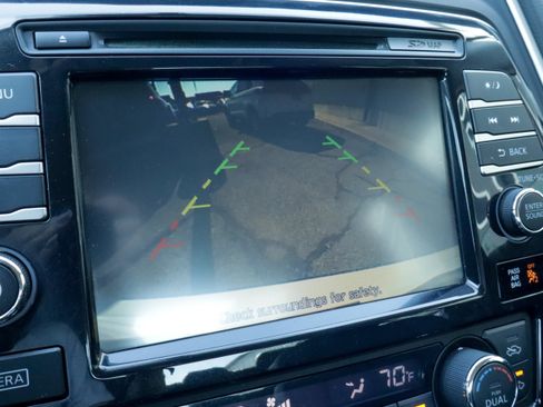 Used 2018 Nissan Maxima SR FWD image 12