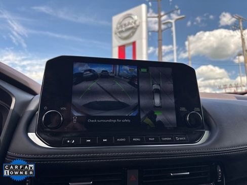 Certified 2022 Nissan Rogue Platinum w/ Head-Up Display Package image 25