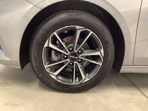 Certified 2024 Kia Forte LXS FWD image 25