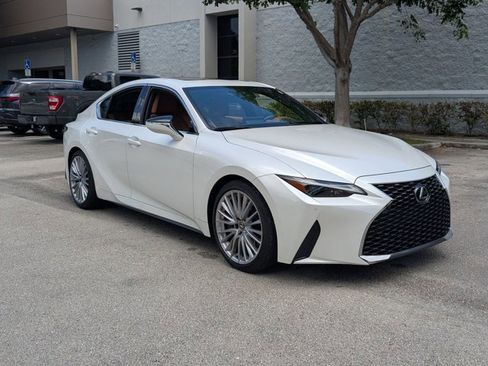 Used 2023 Lexus IS 300 w/ Premium Package RWD image 3