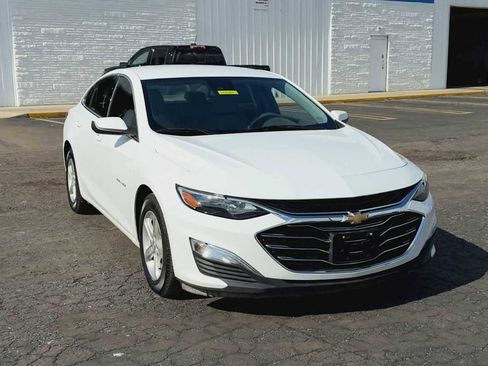 Certified 2020 Chevrolet Malibu LS w/ Driver Confidence Package II FWD image 3