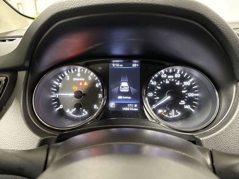 Used 2019 Nissan Rogue Sport S FWD image 12