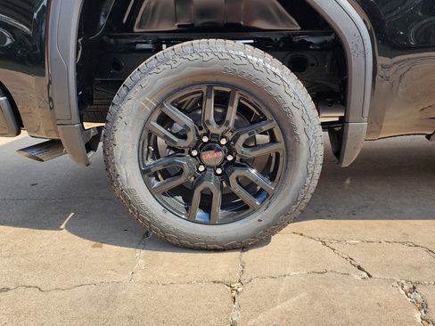 New 2026 GMC Sierra 1500 Elevation image 49