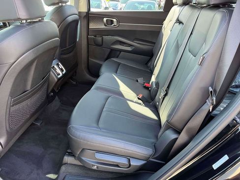 Used 2026 Kia Sorento S w/ S Panoramic Sunroof Package image 6