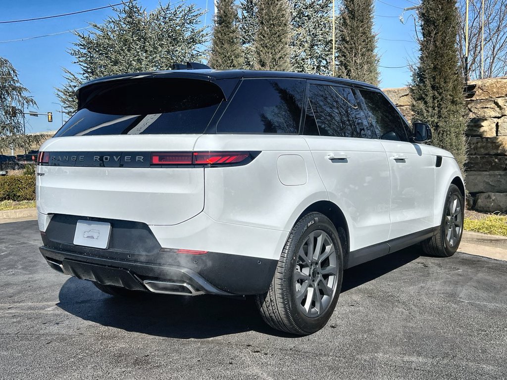 Used 2026 Land Rover Range Rover Sport SE AWD/4WD image 5