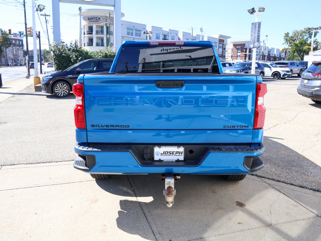 Used 2023 Chevrolet Silverado 1500 Custom w/ Rally Edition RWD image 4