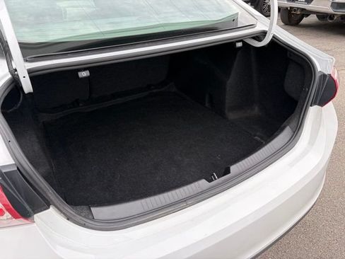 Used 2022 Chevrolet Malibu LT FWD image 26