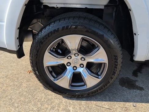 Used 2022 RAM 1500 Laramie image 3