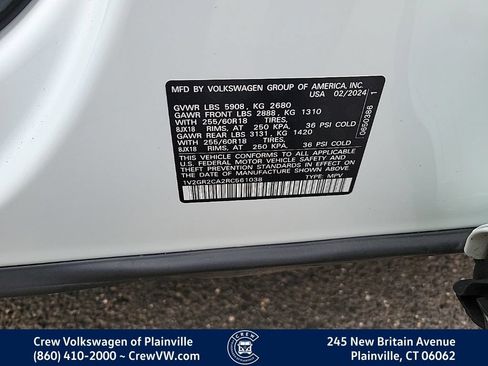 Certified 2024 Volkswagen Atlas Peak Edition SEL AWD/4WD image 35