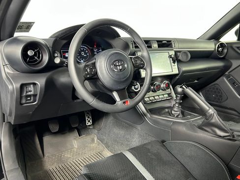 Used 2025 Toyota GR86 Premium w/ Performance Package RWD image 14