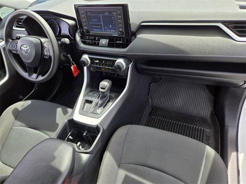 Certified 2022 Toyota RAV4 LE image 17