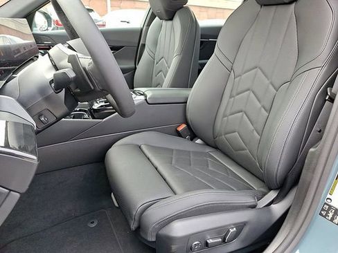 Used 2026 BMW 530i xDrive image 9