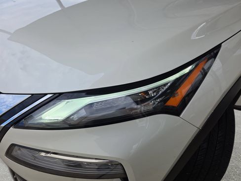 Used 2023 Nissan Rogue SV FWD image 28