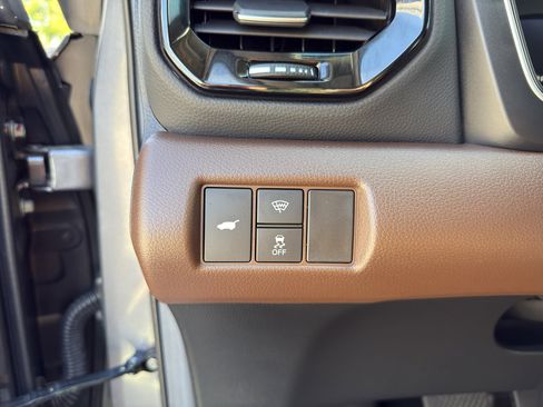 Used 2025 Honda Pilot Elite image 15