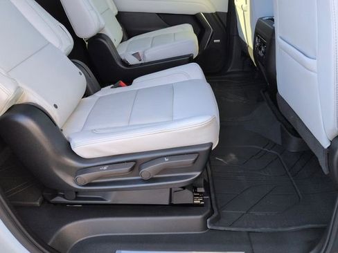 New 2026 Chevrolet Suburban Premier w/ Sun And Tow Package image 26