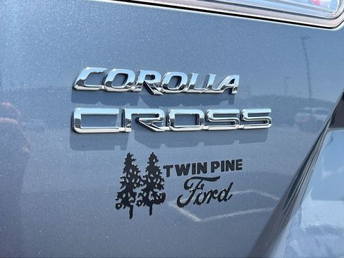 Used 2022 Toyota Corolla Cross L AWD/4WD image 25