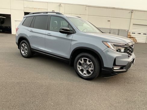 Used 2022 Honda Passport TrailSport image 7