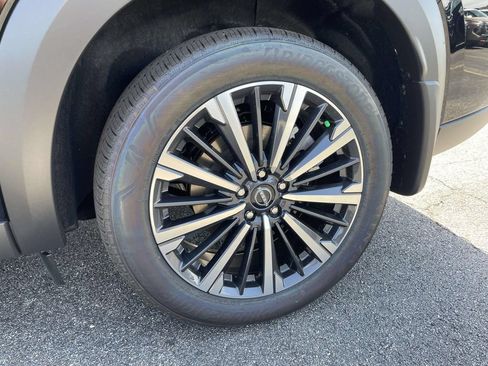 New 2026 Nissan Pathfinder Platinum FWD image 7