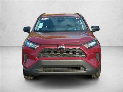 Used 2021 Toyota RAV4 LE image 2