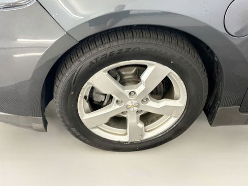 Used 2013 Chevrolet Volt FWD image 11