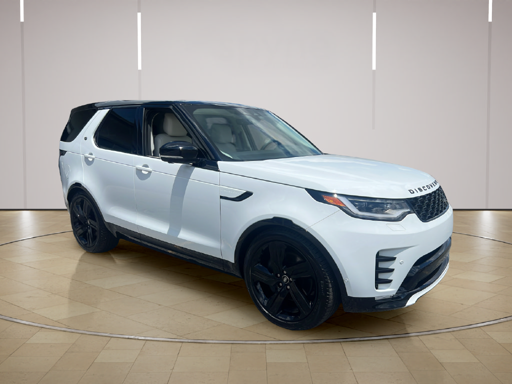 Used 2025 Land Rover Discovery Dynamic SE AWD/4WD image 9