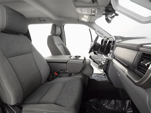 Used 2024 Ford F150 XLT w/ Tow/Haul Package image 25