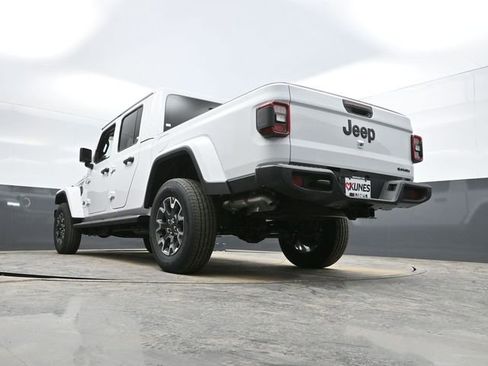 New 2026 Jeep Gladiator Sport image 42