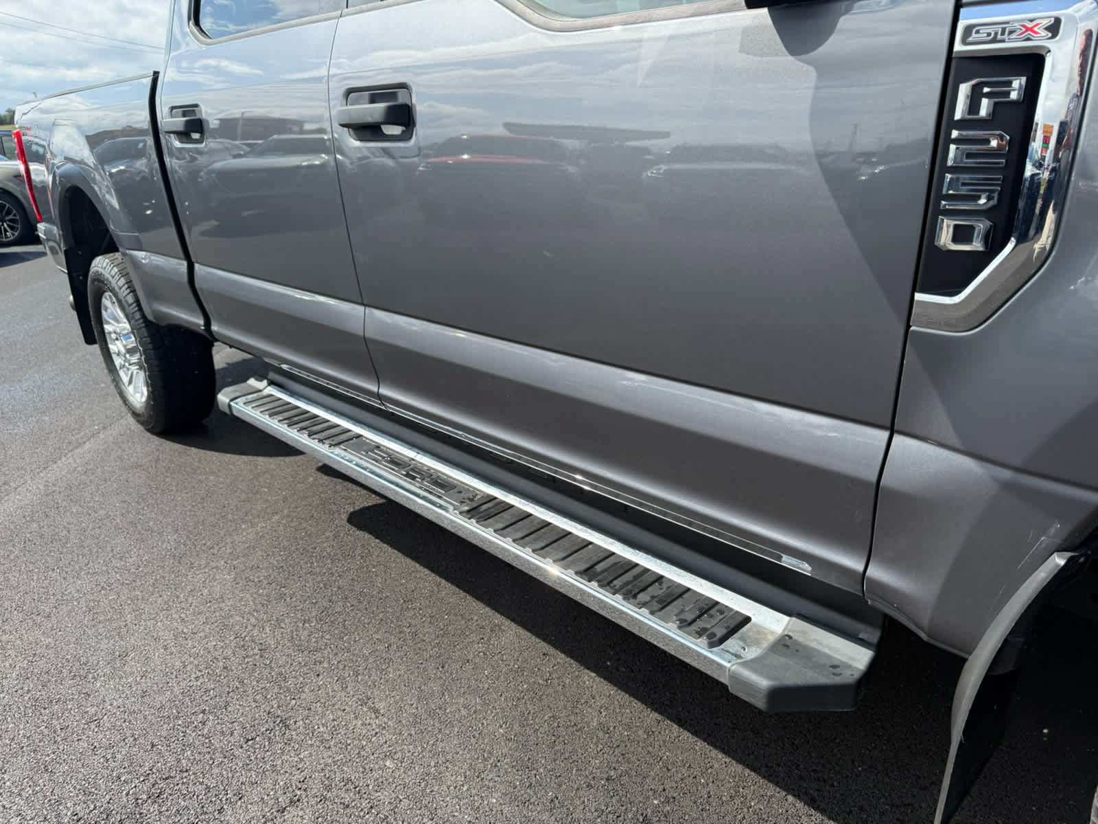 Used 2022 Ford F250 XL w/ STX Appearance Package AWD/4WD image 27