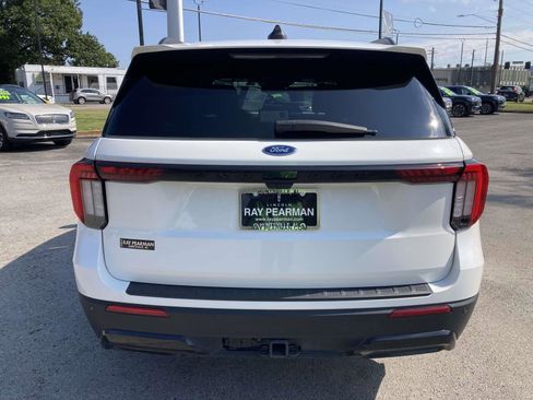 Used 2025 Ford Explorer ST-Line w/ Premium Package image 6