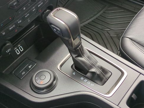 Used 2023 Ford Ranger Lariat w/ Trailer Tow Package image 24