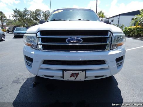 Used 2016 Ford Expedition XLT w/ Equipment Group 202A RWD image 4