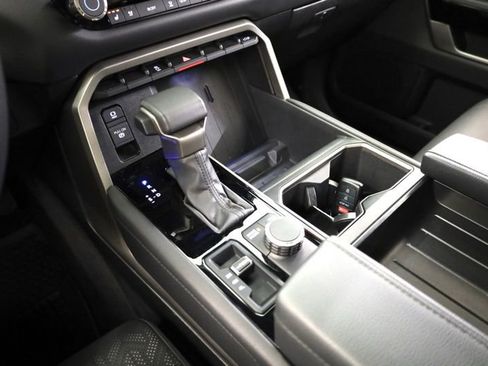 Used 2025 Toyota Tundra Limited image 21