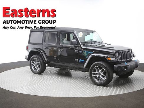 Used 2024 Jeep Wrangler Unlimited AWD/4WD image 51