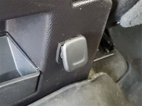 Certified 2016 GMC Sierra 1500 SLE w/ SLE Value Package image 12