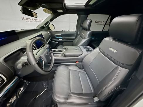 Used 2025 Ford Expedition Platinum w/ Stealth Appearance Package AWD/4WD image 22