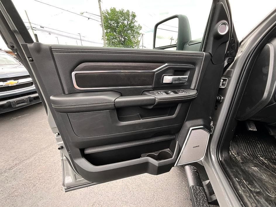 New 2026 RAM 5500 4x4 Crew Cab w/ Laramie Trim Package image 10