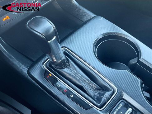 Used 2023 Honda Civic Sport image 21