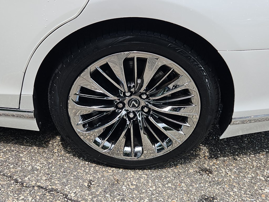 Used 2023 Lexus LS 500 AWD w/ Interior Upgrade Package image 8