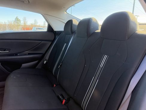 Used 2021 Hyundai Elantra SEL image 29